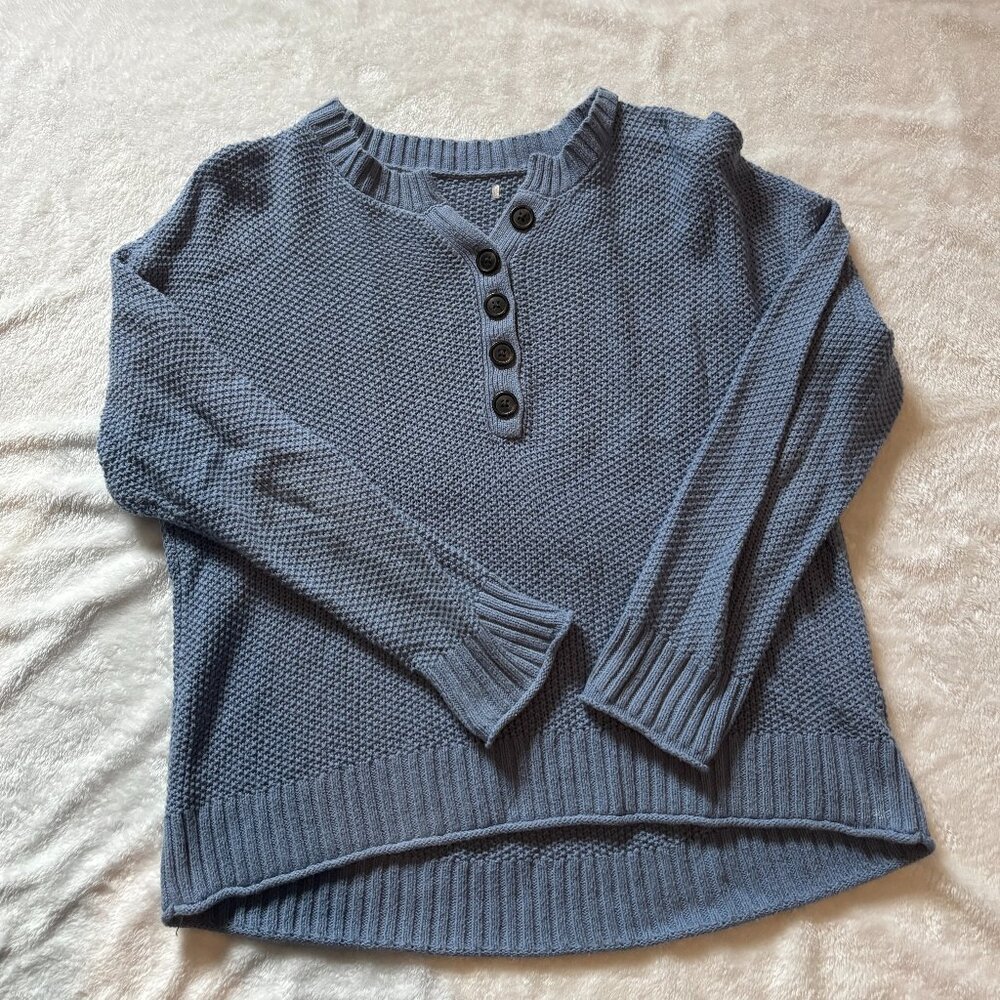 American Eagle Blue Knit Sweater